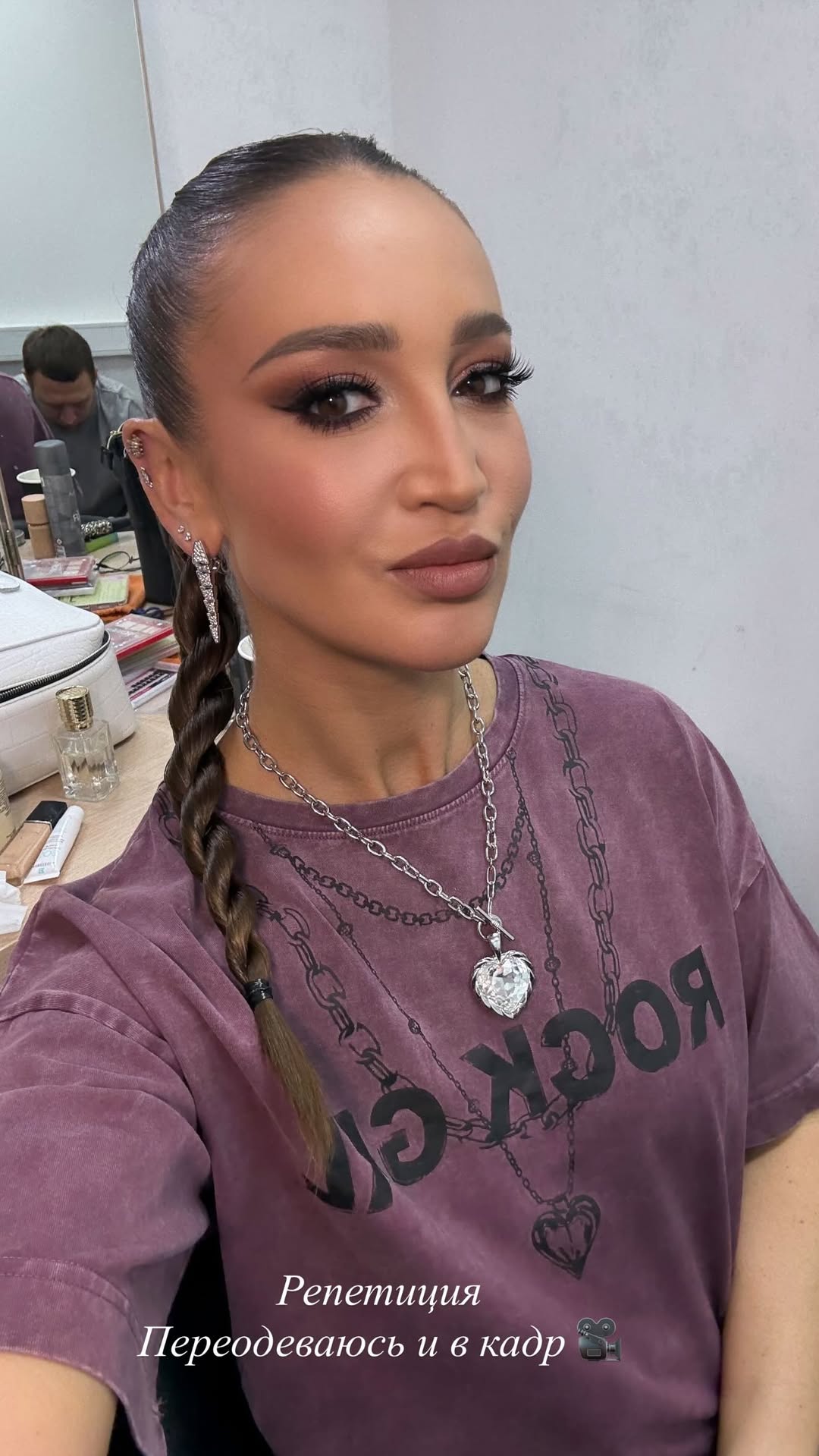 новая фото в сторис @buzova86 08.12.2025