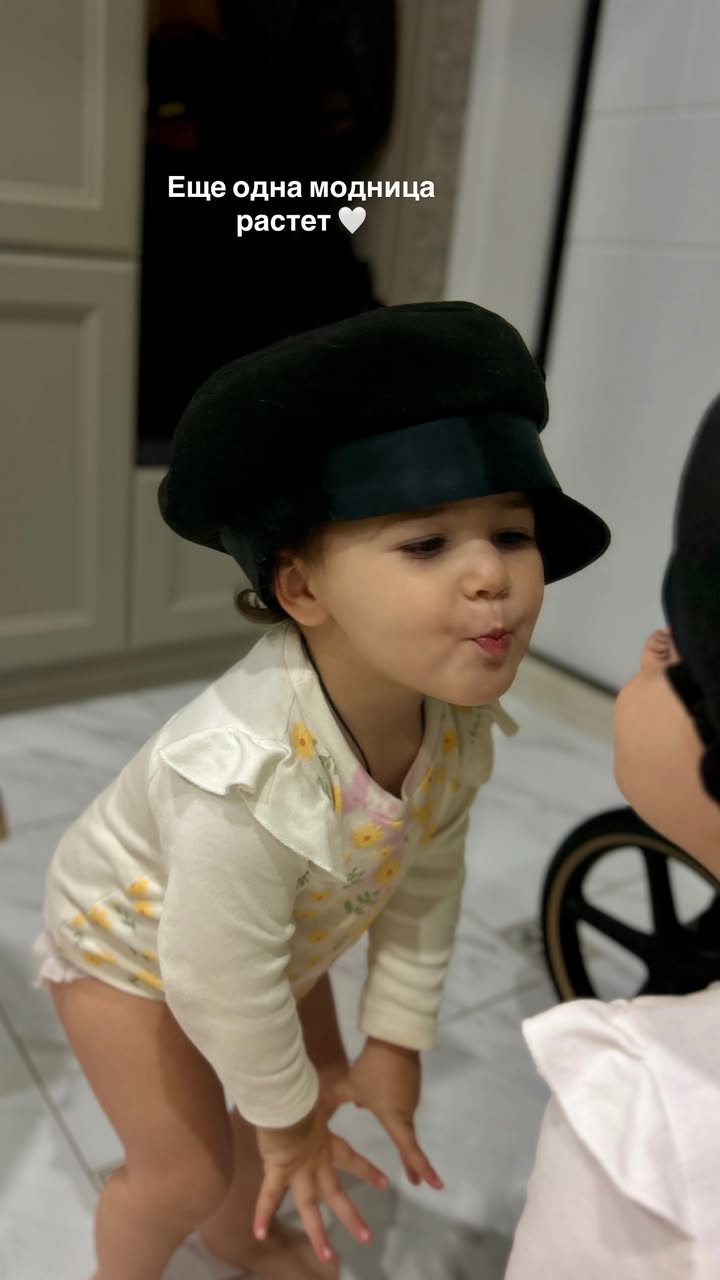 новая фото в сторис @__alasheeva__o.a.__ 11.12.2025