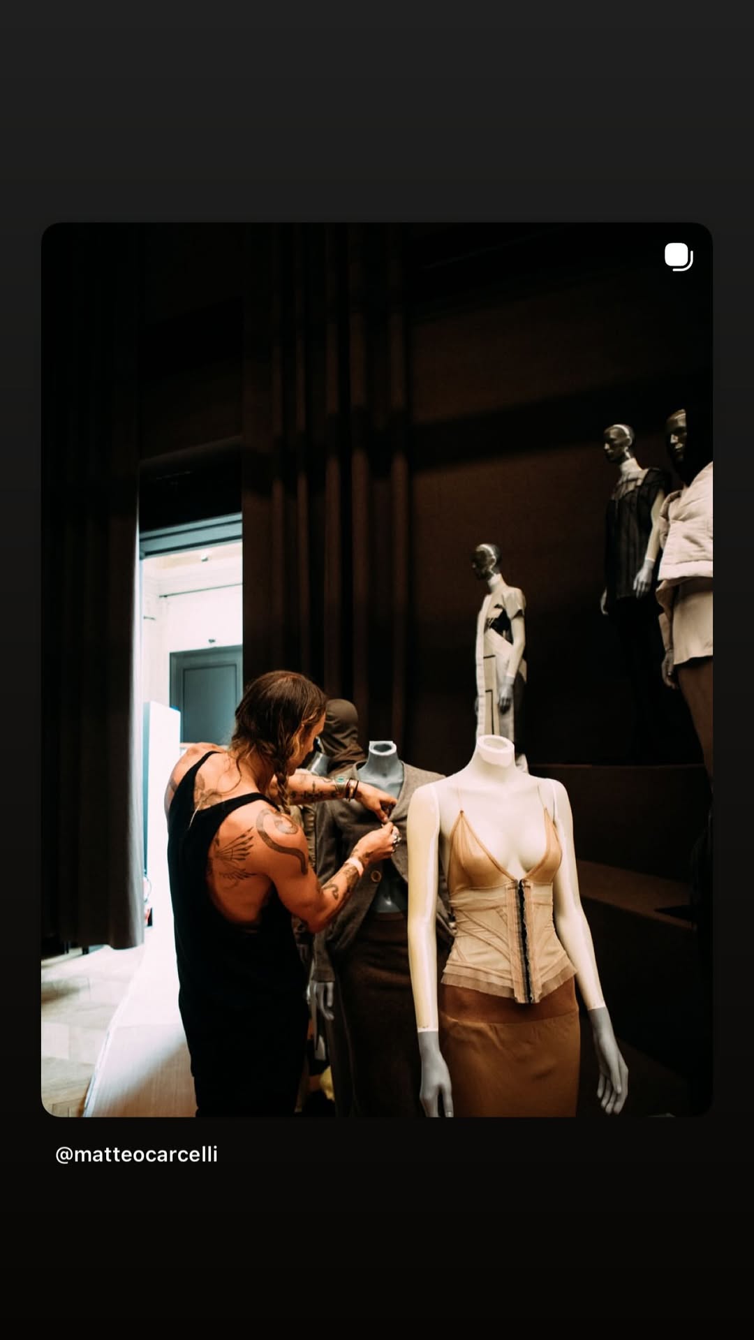 новая фото в сторис @tyrone_dylan 14.12.2025