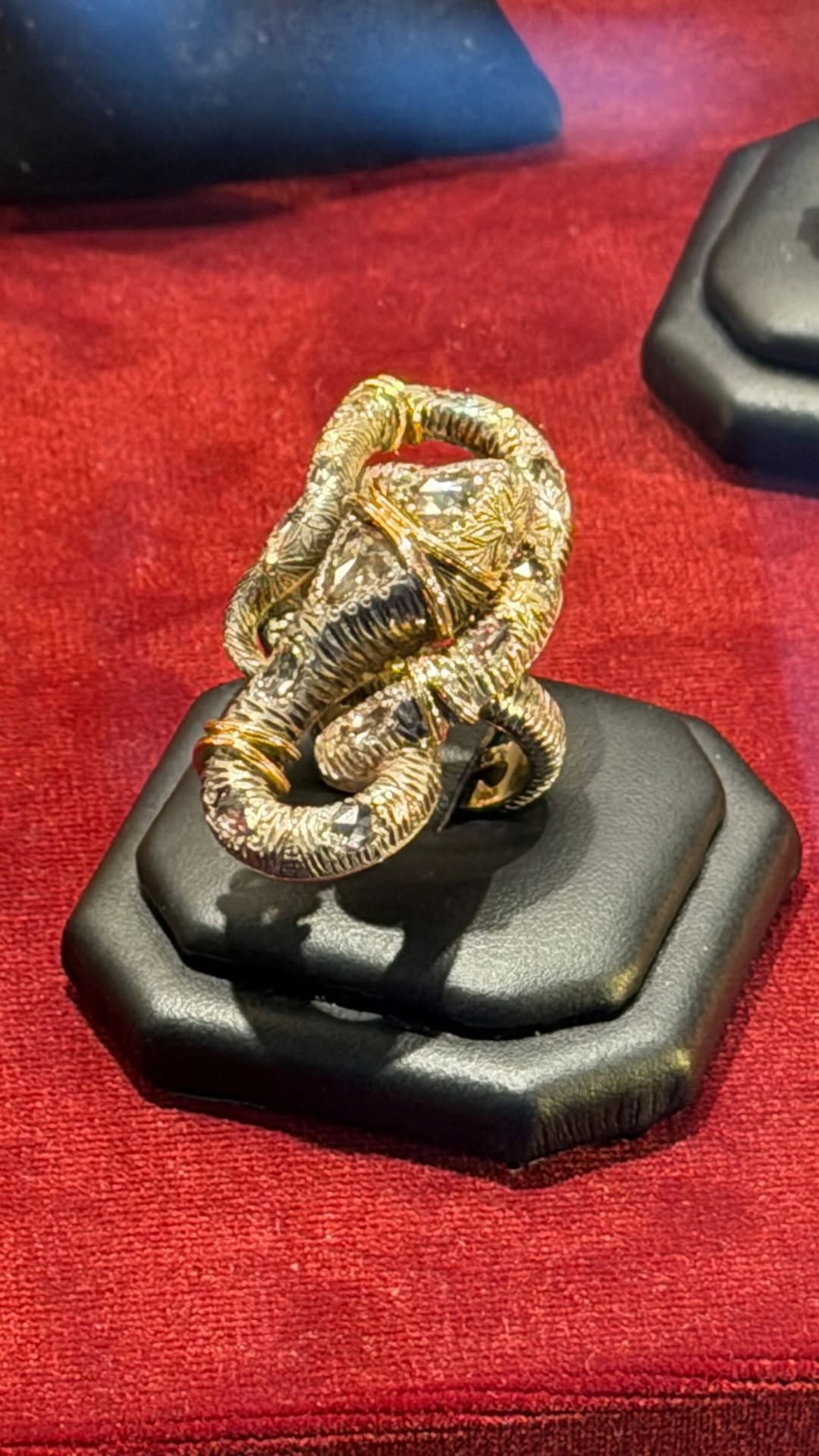 новая фото в сторис @tyrone_dylan 14.12.2025