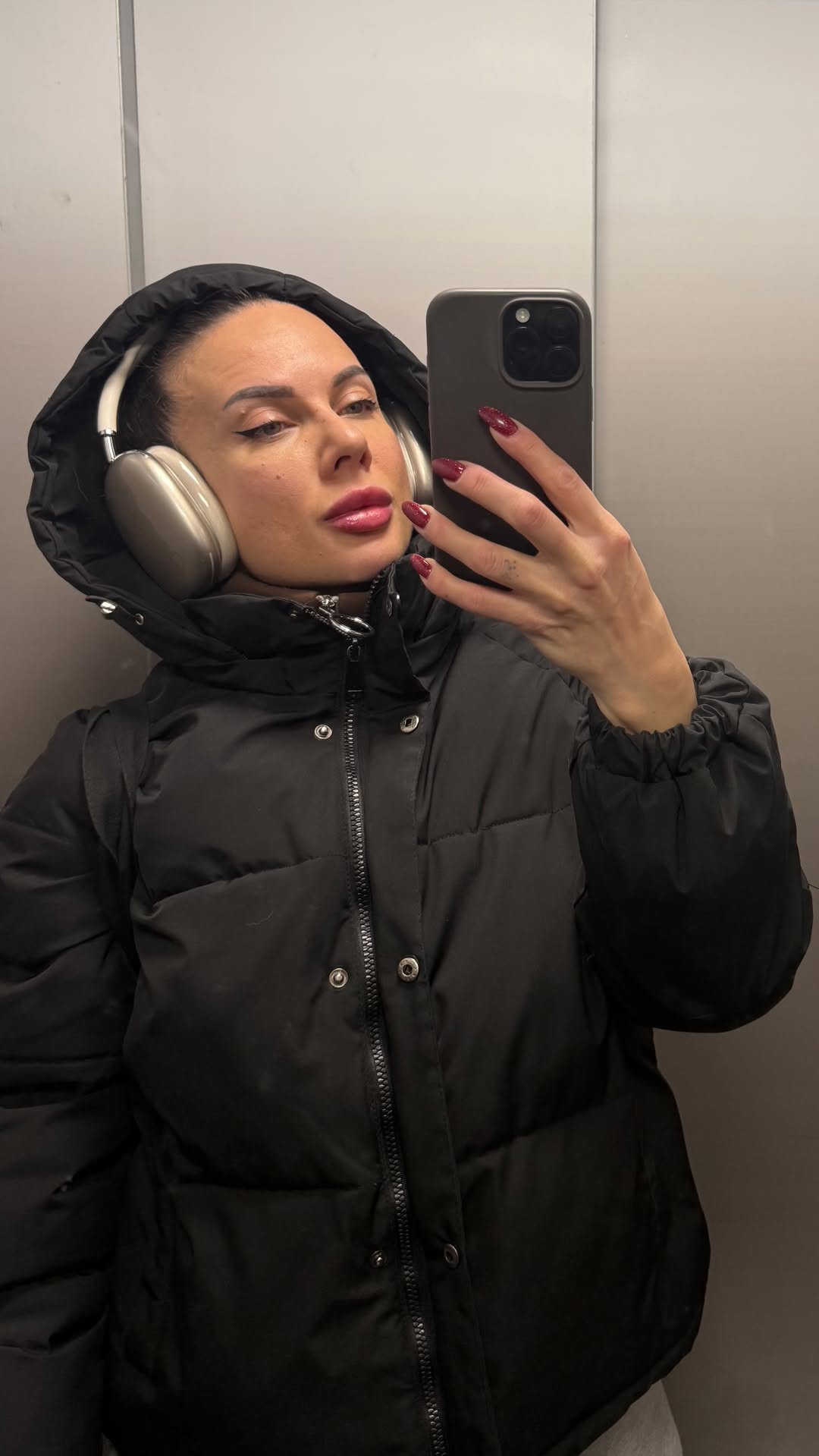 новая фото в сторис @vlada_uvarova 17.12.2025