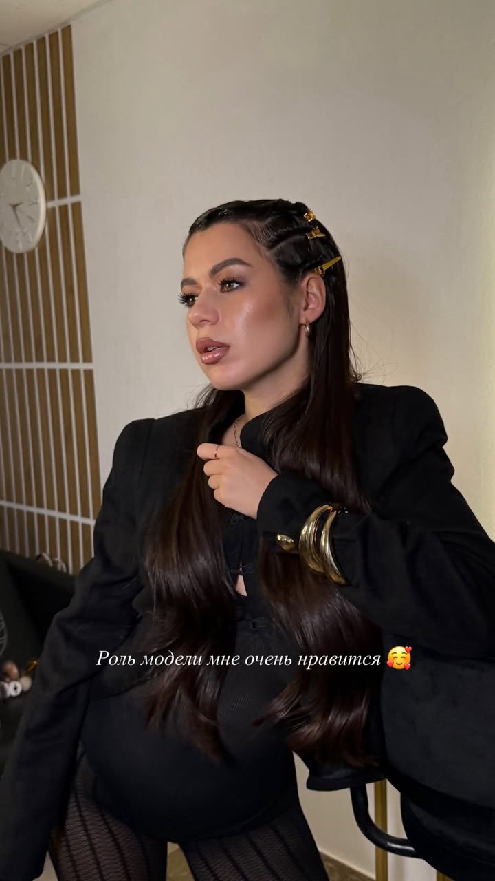 новая фото в сторис @hursin.mua 19.12.2025