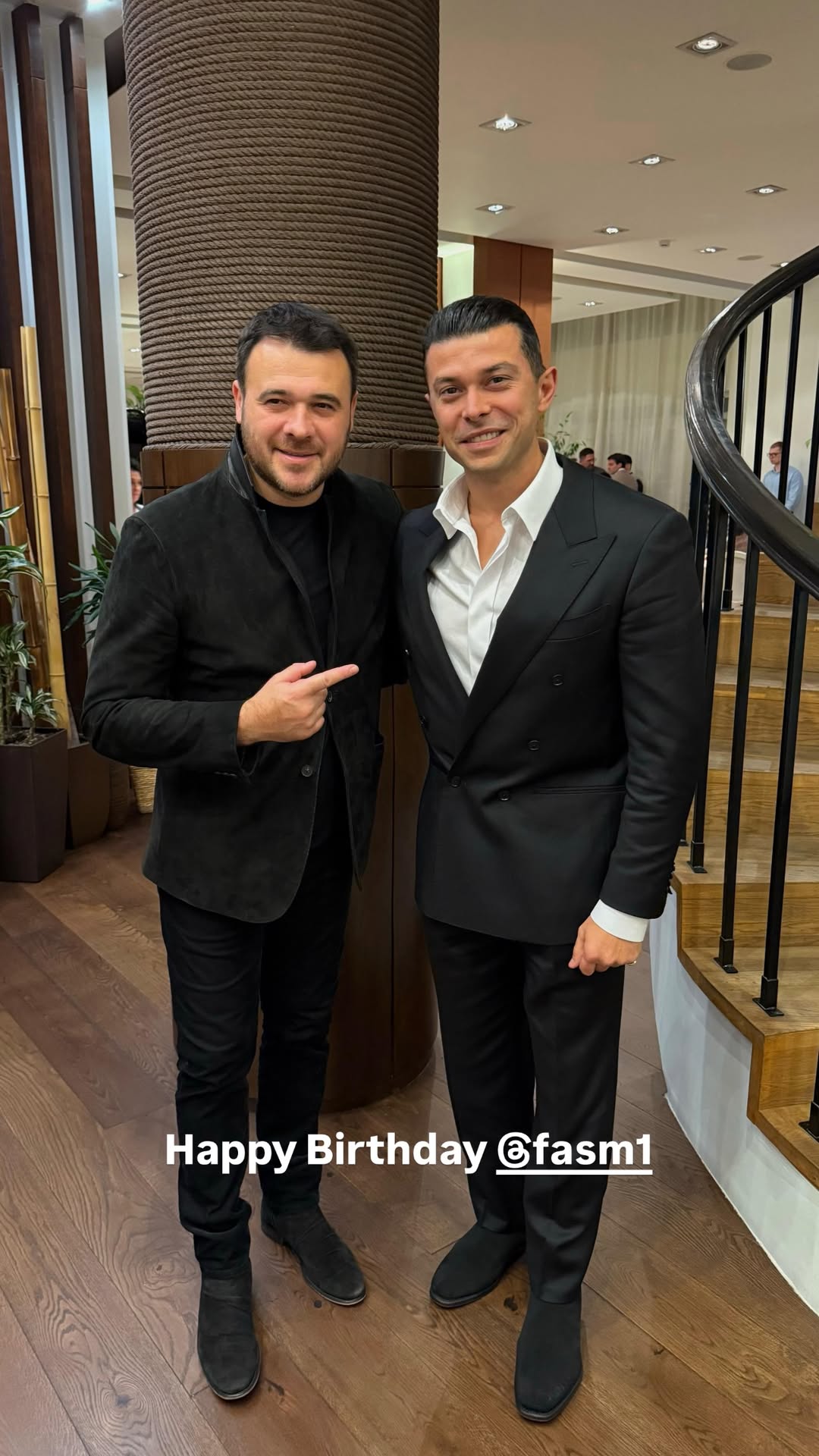 новая фото в сторис @eminofficial 24.12.2025