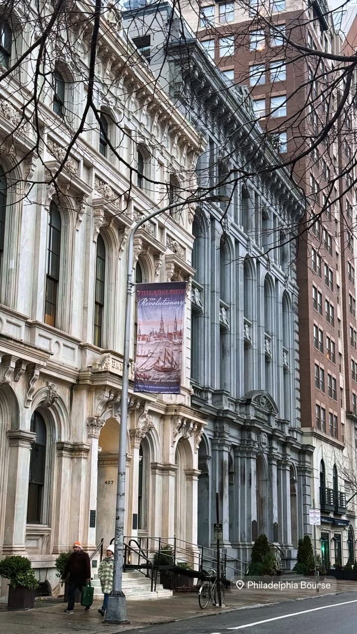 новая фото в сторис @aleksmiro 24.12.2025