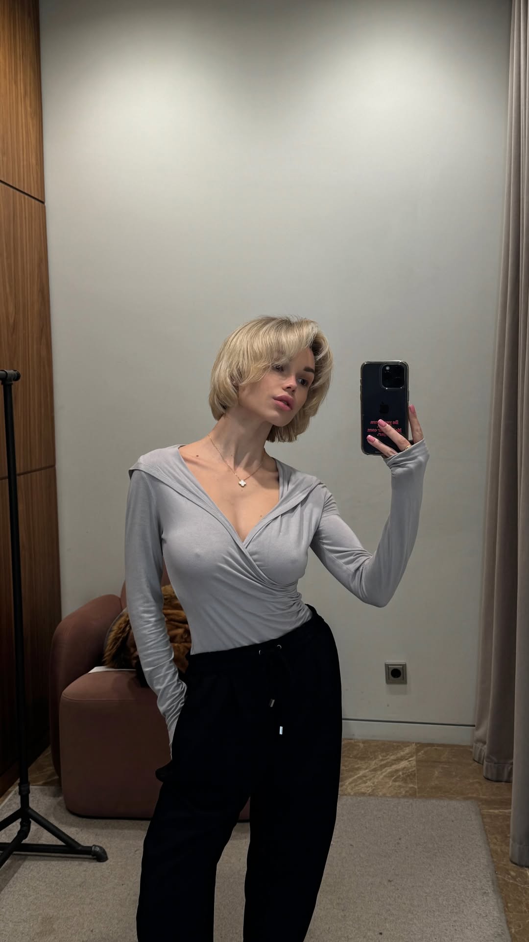 новая фото в сторис @vakurrra 28.12.2025