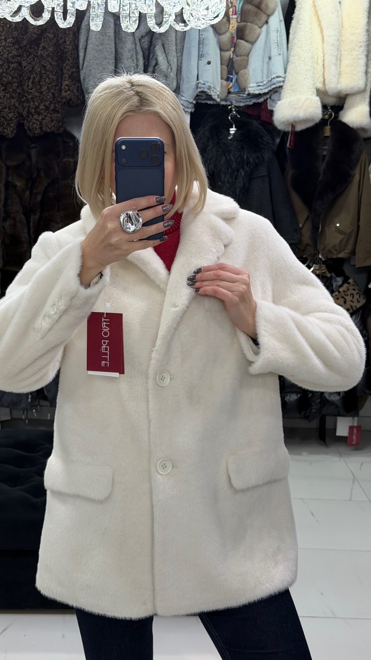 новая фото в сторис @trio.pelle 27.12.2025