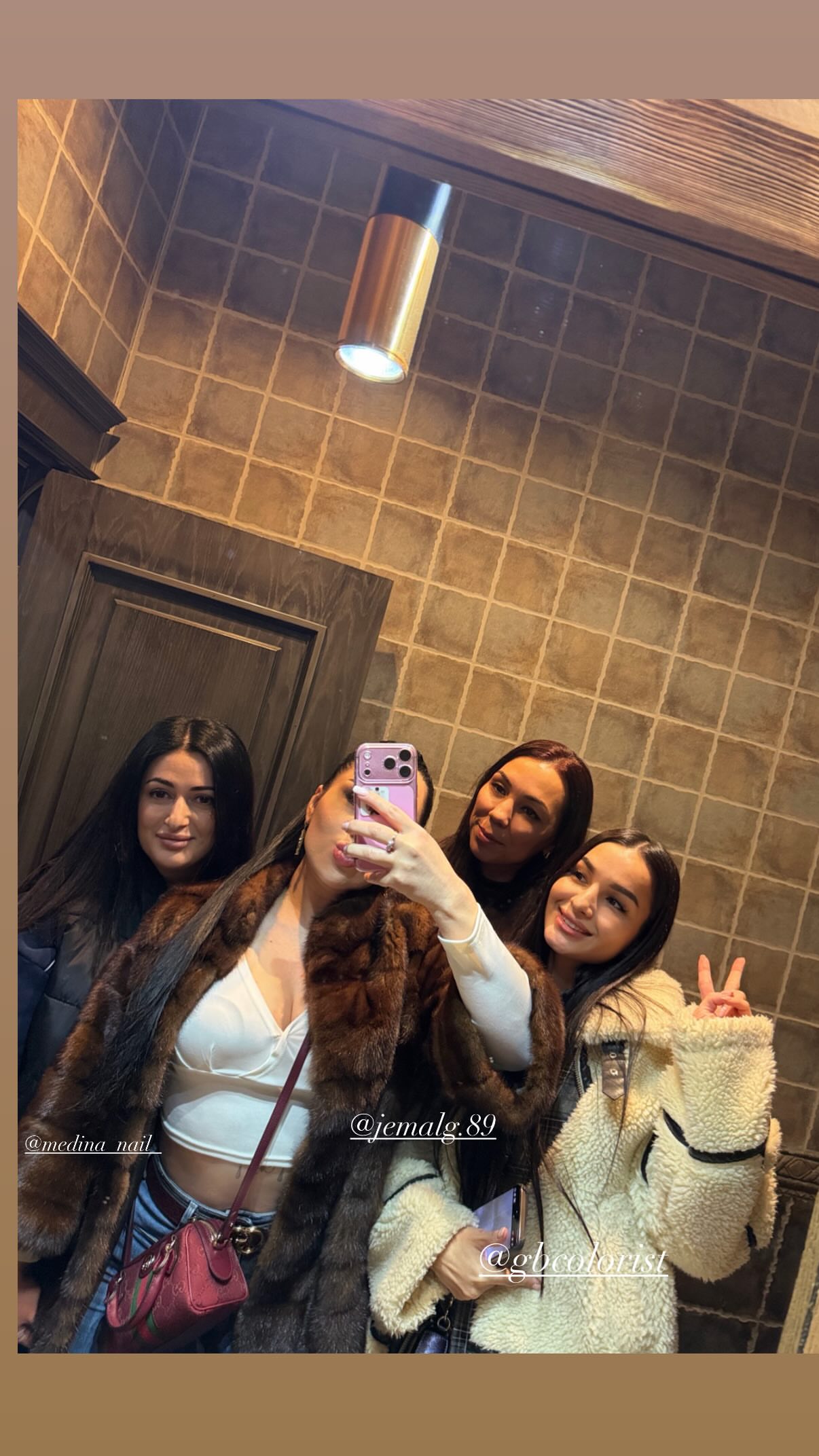 новая фото в сторис @gayusya666 02.01.2026