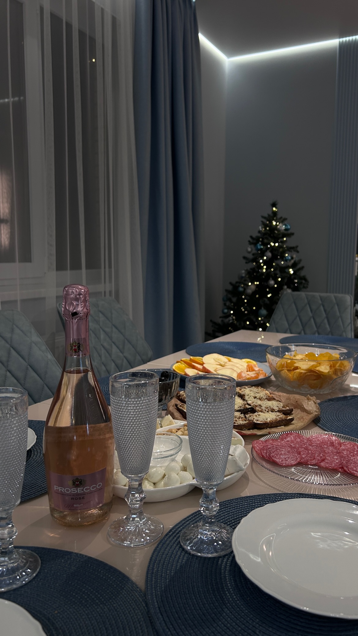 новая фото в сторис @__alasheeva__o.a.__ 15.01.2026