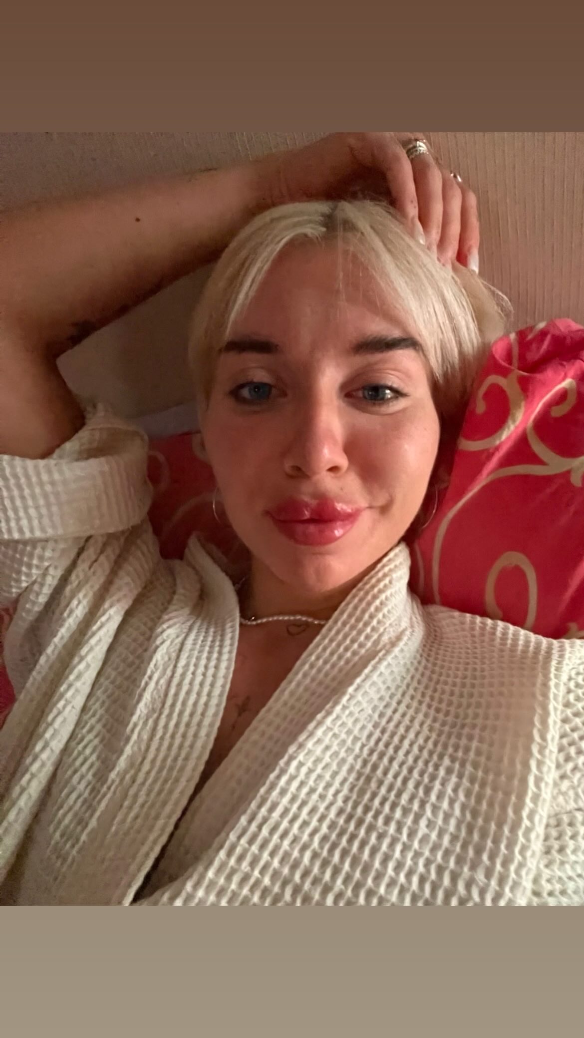 новая фото в сторис @lerabog96 28.01.2026