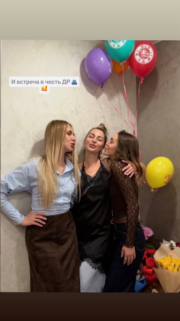 новая фото в сторис @gogoshinanna 04.02.2026