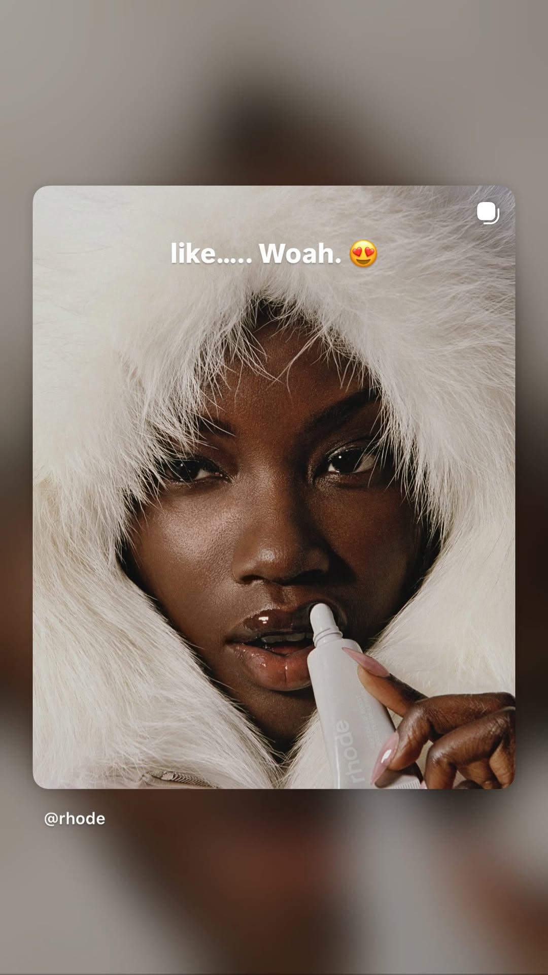 новая фото в сторис @haileybieber 03.02.2026