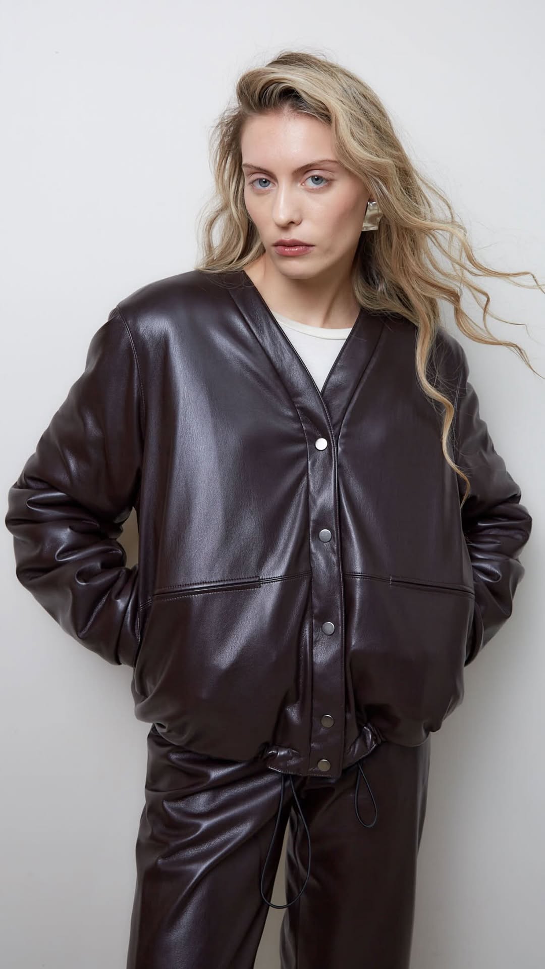 новая фото в сторис @hiss_official 05.02.2026