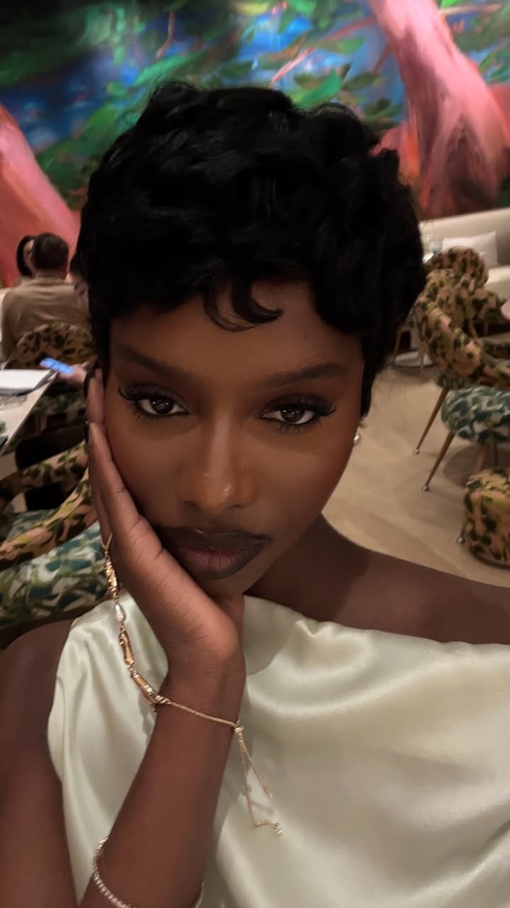 новая фото в сторис @yesimshay_ 06.02.2026