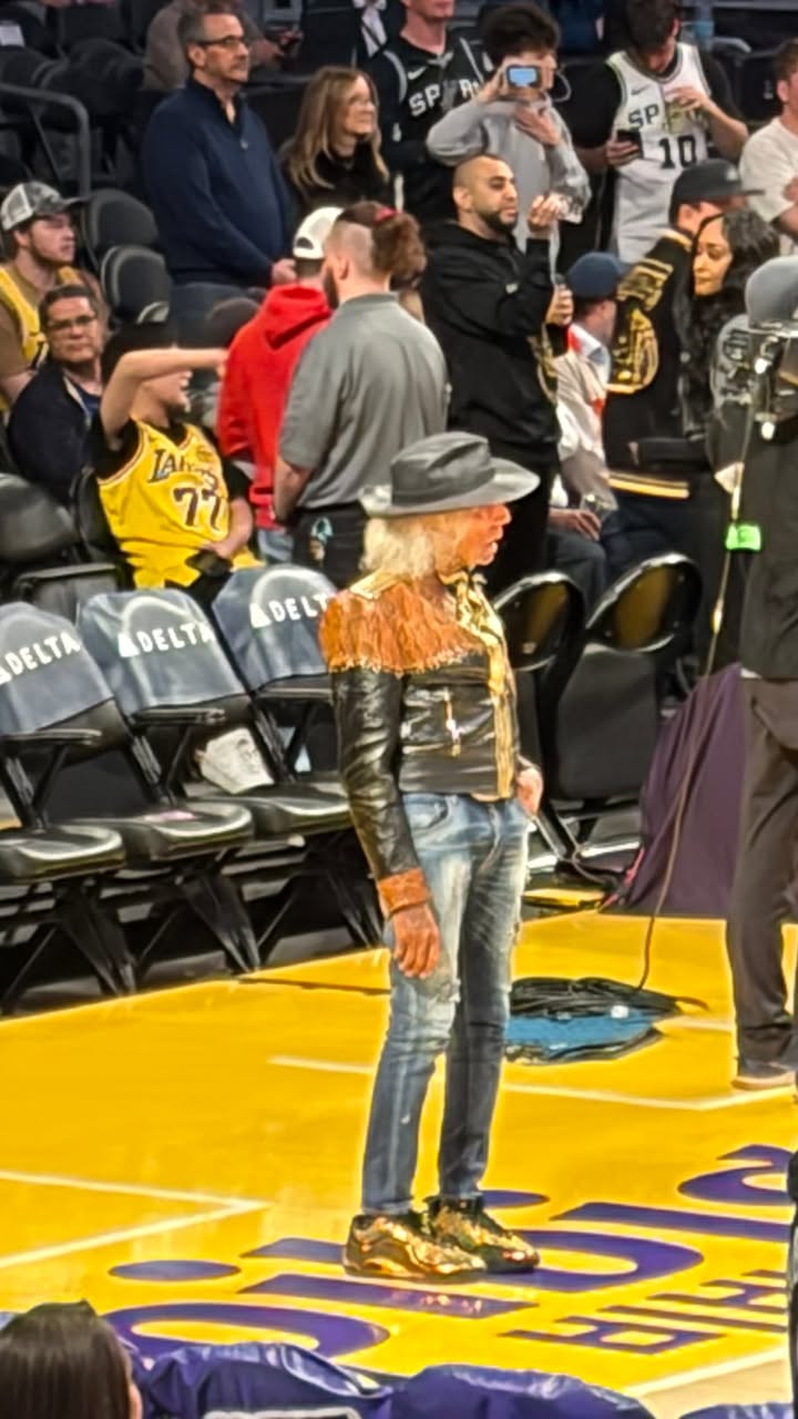 новая фото в сторис @dmitrvasilev 11.02.2026