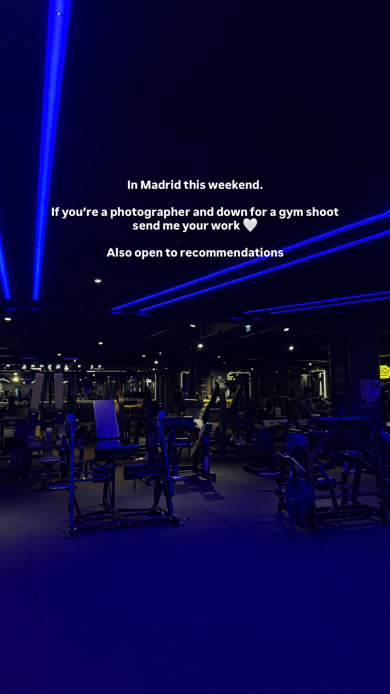 новая фото в сторис @leonimariex 11.02.2026