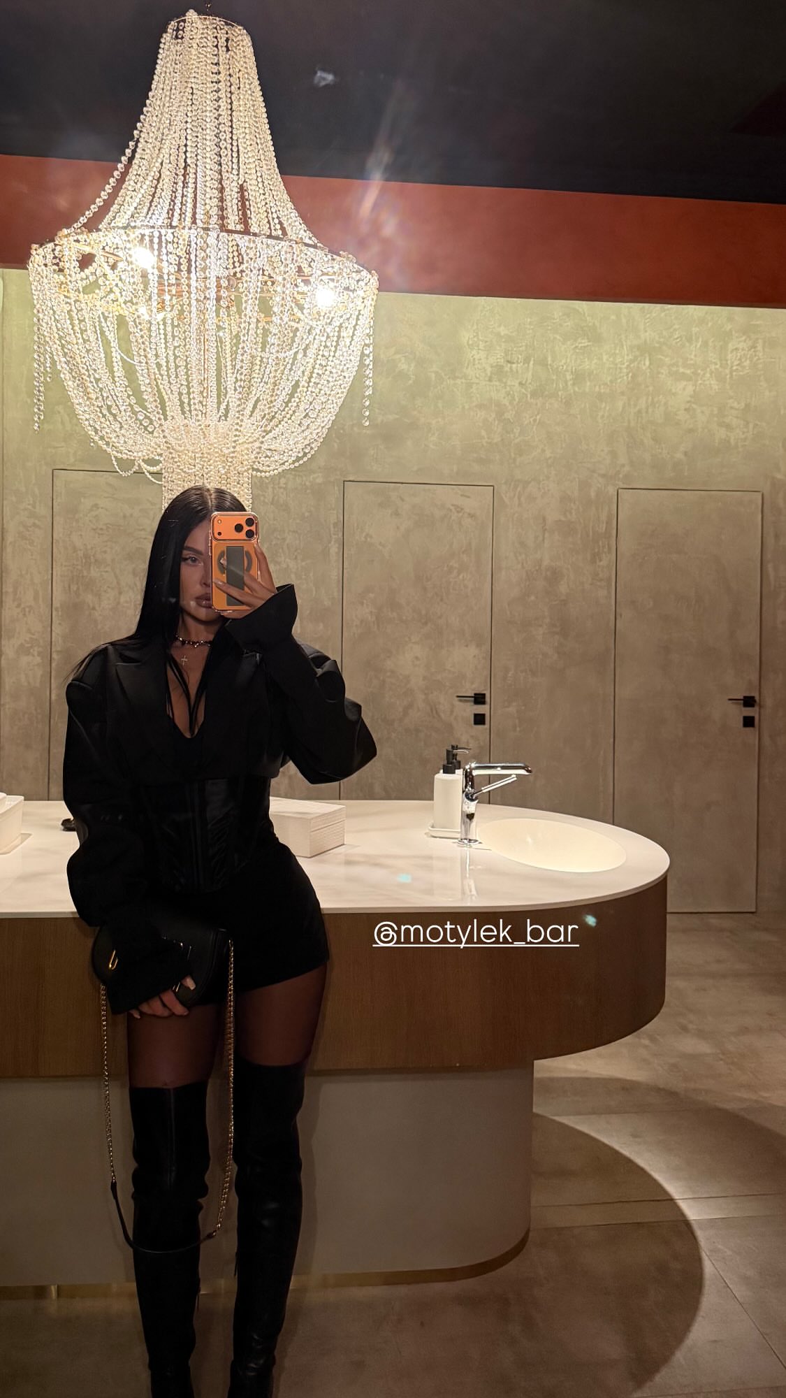 новая фото в сторис @allo_kris_ 15.02.2026