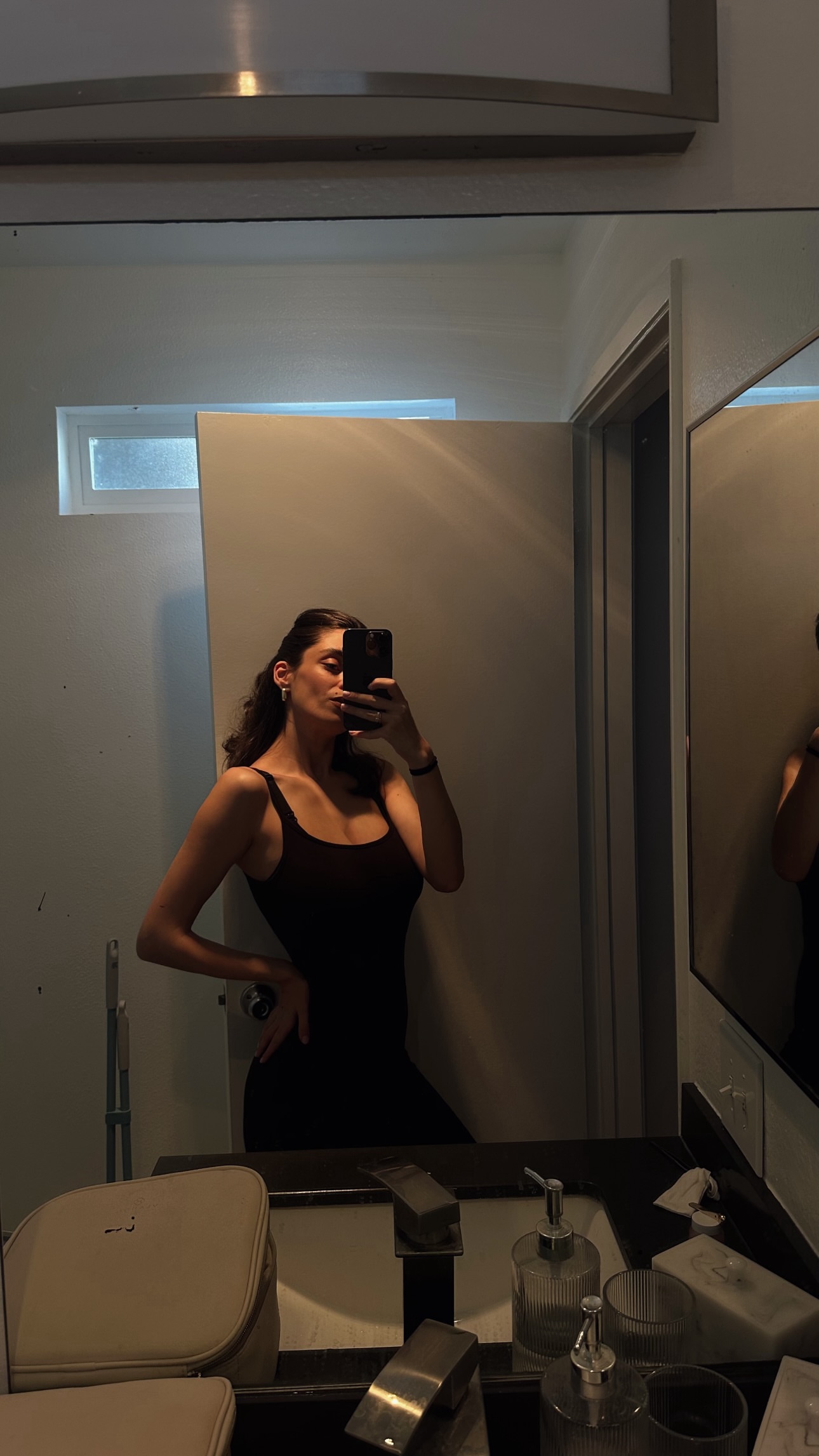 новая фото в сторис @kamillaenverova 15.02.2026