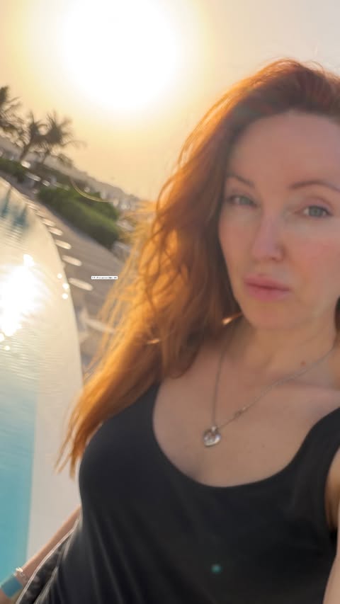 новая фото в сторис @jesya_ 17.02.2026