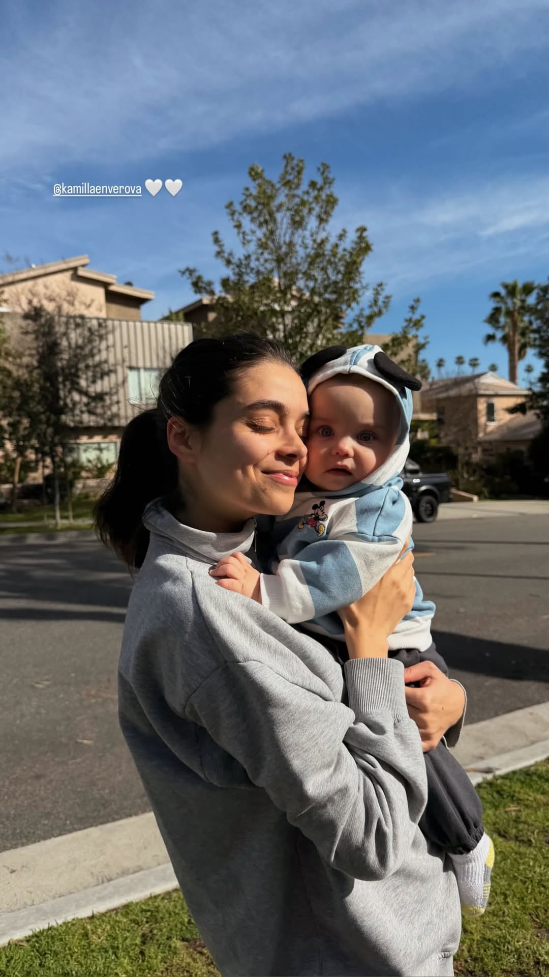 новая фото в сторис @kamillaenverova 21.02.2026