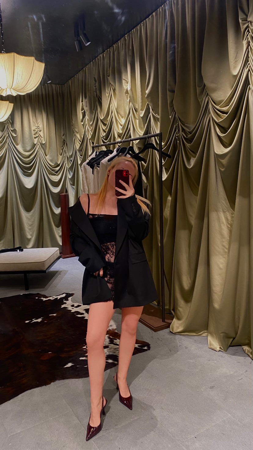 новая фото в сторис @tllhssee 27.02.2026