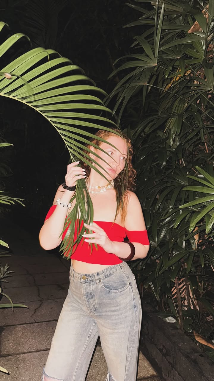 новая фото в сторис @liya.lily 28.02.2026