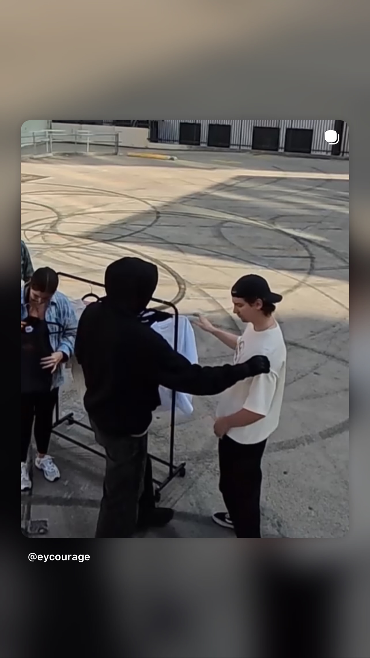 новая фото в сторис @eycourage 06.03.2026