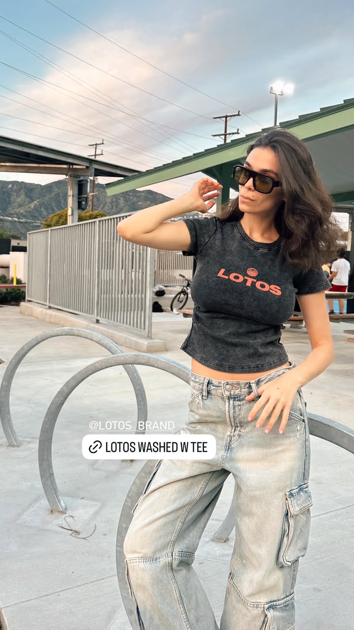 новая фото в сторис @kamillaenverova 07.03.2026