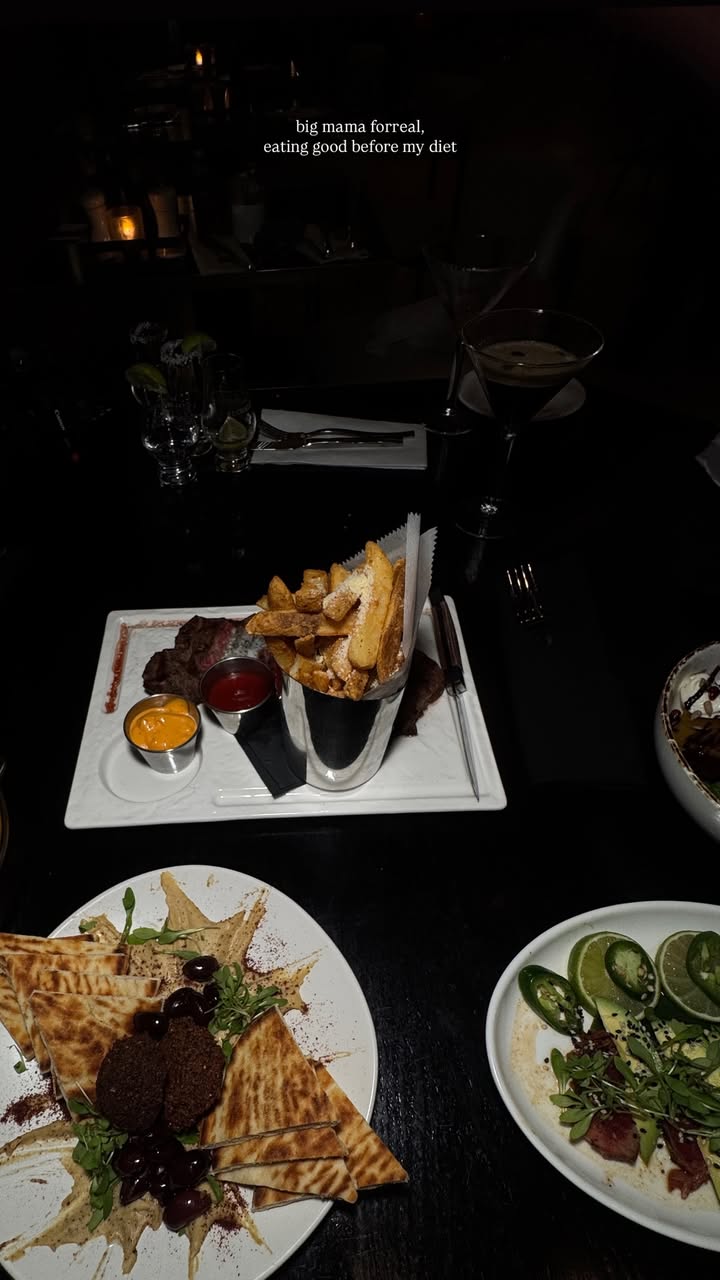 новая фото в сторис @yesimshay_ 08.03.2026