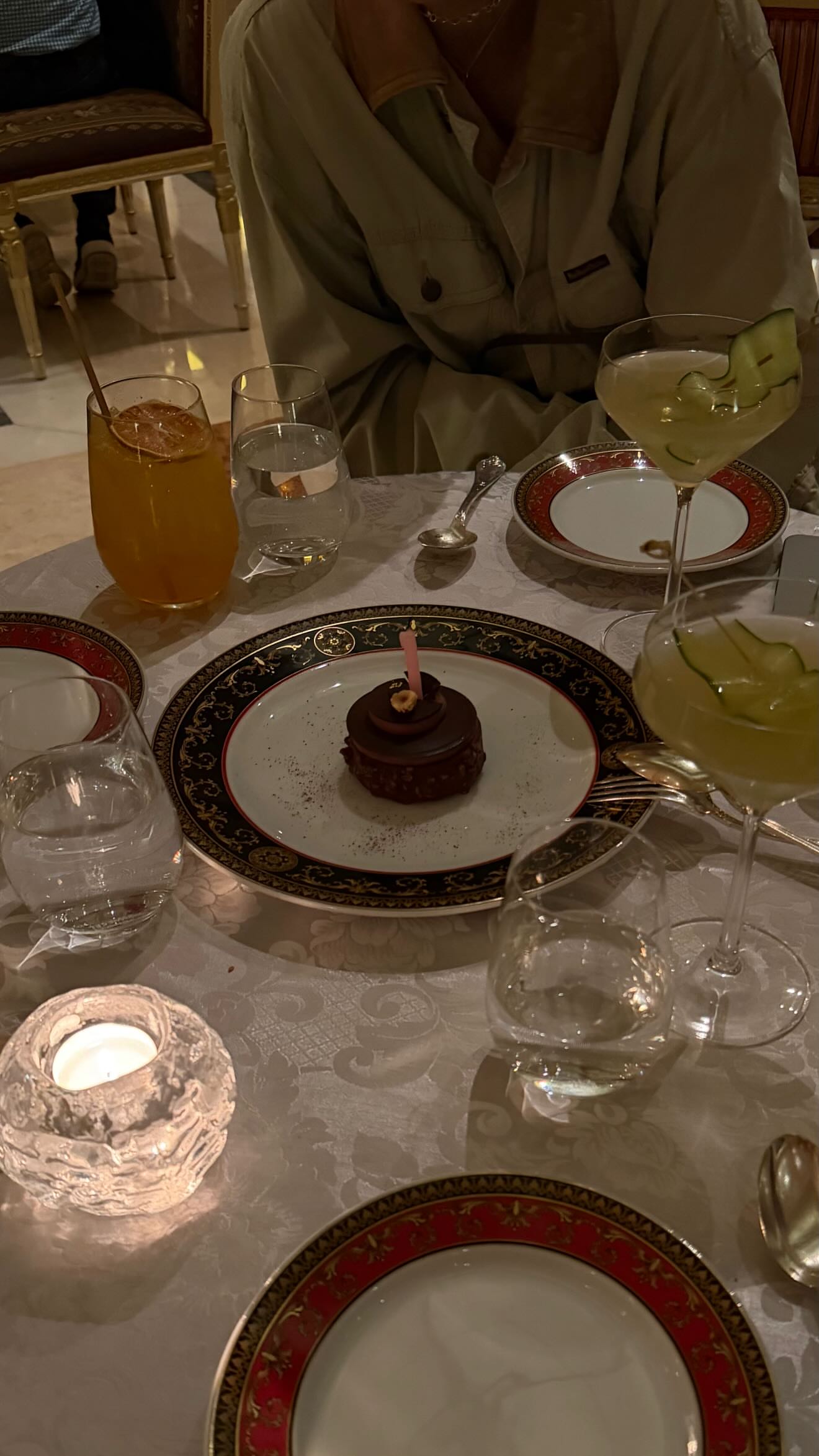 новая фото в сторис @karla_alajdi 13.04.2026