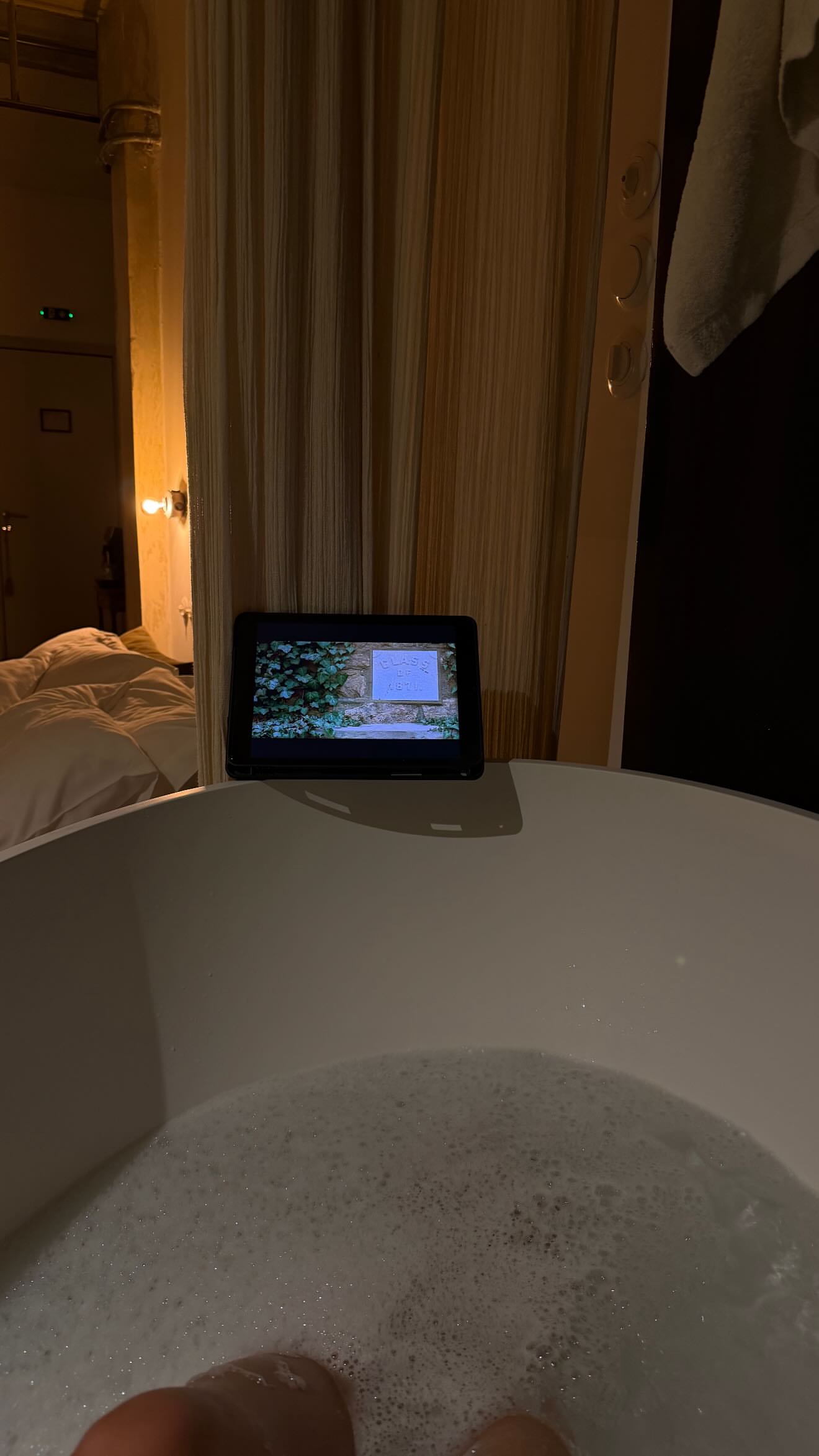 новая фото в сторис @karla_alajdi 13.04.2026