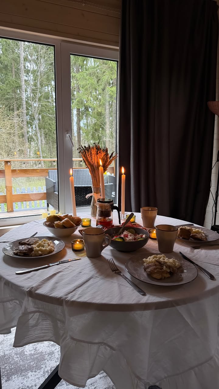 новая фото в сторис @thevalentique 20.04.2026